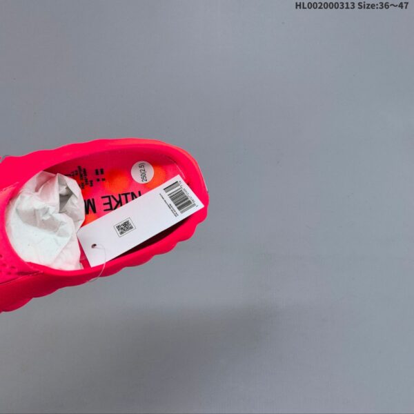 NK Mind 001 ‘Solar Red’ HQ4309-600 NK Mind 001 ‘Solar Red’ HQ4309-600