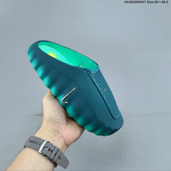 NK Mind 001 ‘Geode Teal’ HQ4307-301