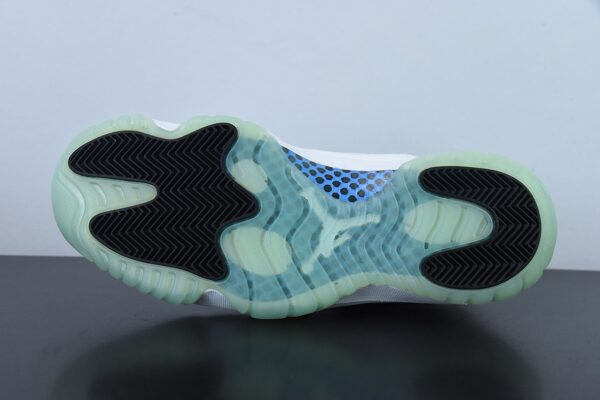 AJ 11 Low Legend Blue AV2187-117