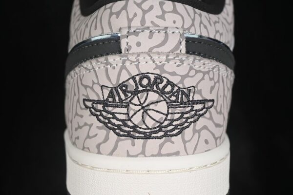AJ 1 Low SE ‘Sail Deep Pewter Elephent Print’ IU2268-100 AJ 1 Low SE ‘Sail Deep Pewter Elephent Print’ IU2268-100