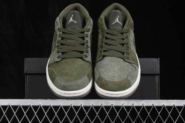AJ 1 Low SE Craft ‘Cargo Khaki’ FQ3055-300 AJ 1 Low SE Craft ‘Cargo Khaki’ FQ3055-300