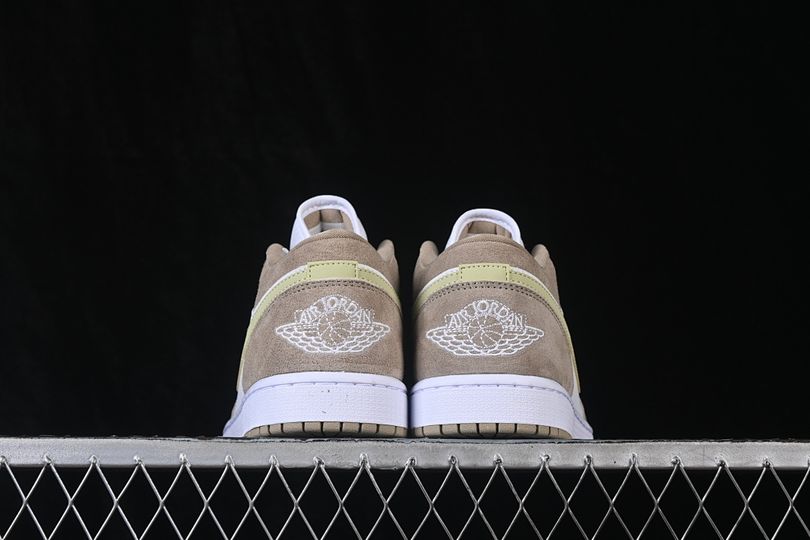 AJ 1 Low ‘Khaki Olive Aura’ DC0774-204 AJ 1 Low ‘Khaki Olive Aura’ DC0774-204