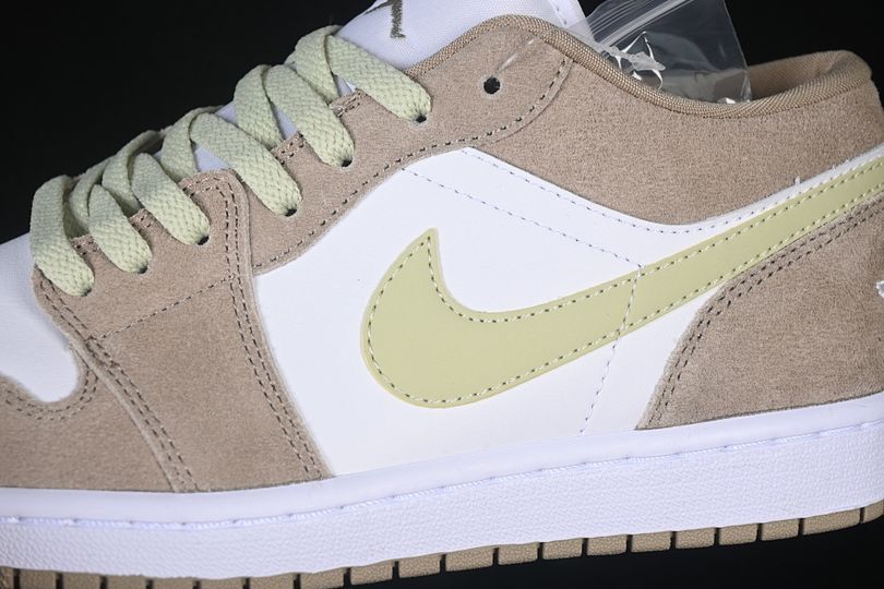 AJ 1 Low ‘Khaki Olive Aura’ DC0774-204 AJ 1 Low ‘Khaki Olive Aura’ DC0774-204