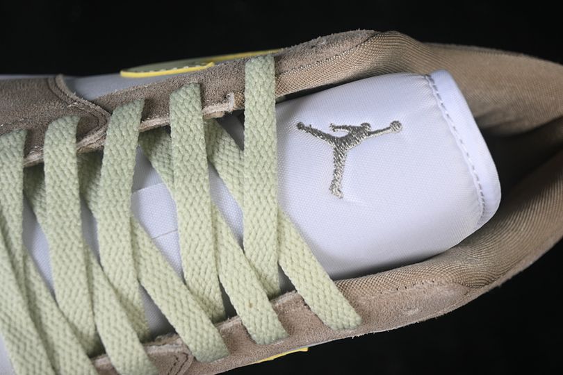 AJ 1 Low ‘Khaki Olive Aura’ DC0774-204 AJ 1 Low ‘Khaki Olive Aura’ DC0774-204