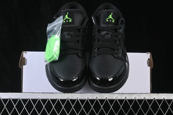 AJ 1 Low SE ‘Black Croc Scream Green’ IQ9701-010 AJ 1 Low SE ‘Black Croc Scream Green’ IQ9701-010