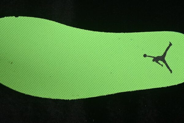 AJ 1 Low SE ‘Black Croc Scream Green’ IQ9701-010 AJ 1 Low SE ‘Black Croc Scream Green’ IQ9701-010