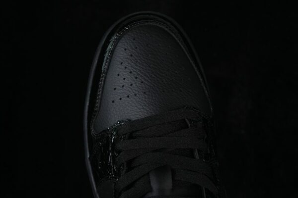 AJ 1 Low SE ‘Black Croc Scream Green’ IQ9701-010 AJ 1 Low SE ‘Black Croc Scream Green’ IQ9701-010