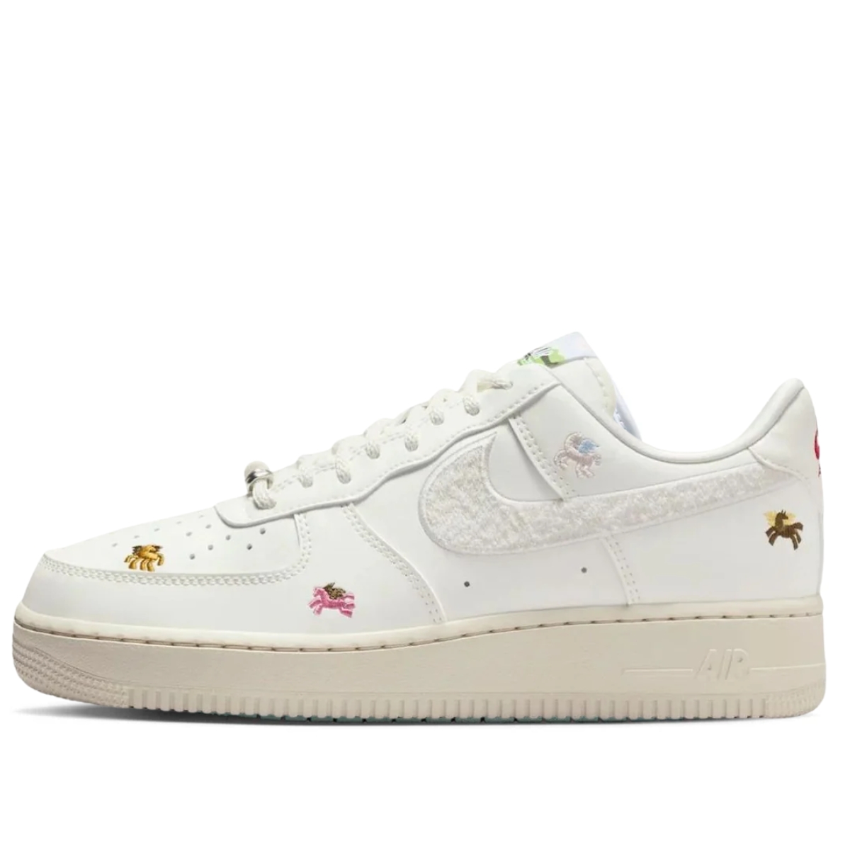AF 1 Low SE ‘Pegasus Pack Sail’ IQ1143-100 AF 1 Low SE ‘Pegasus Pack Sail’ IQ1143-100