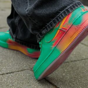 AF 1 Low 'Stadium Green Laser Orange' IB6834-300 7 Nike Air Force 1 Low verte degrade rouge et orange IB6834 300 couv