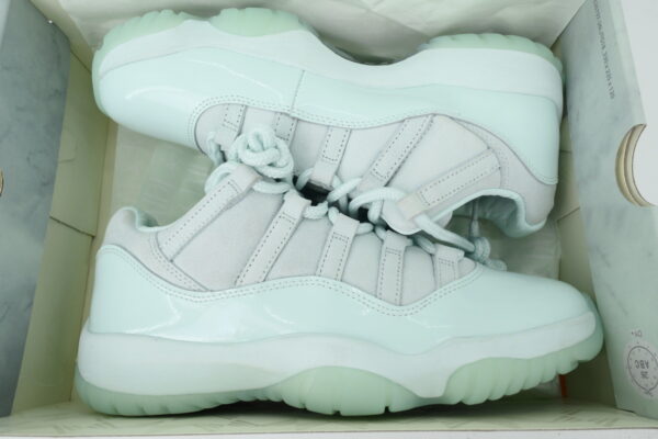 AJ11 x Jaide ‘Fiberglass’ IW1882-300