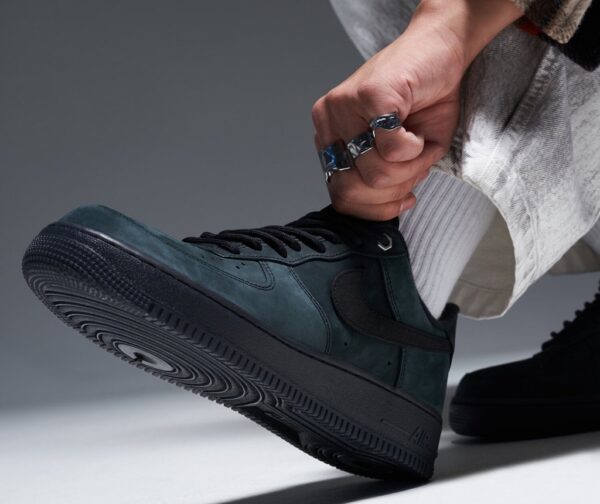 AF 1 Low WB ‘Black Nubuck’ CJ9179-001 AF 1 Low WB ‘Black Nubuck’ CJ9179-001