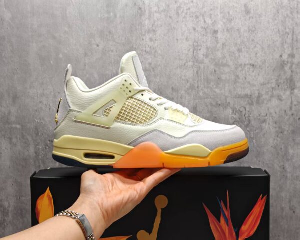 AJ 4 Retro ‘Birds of Paradise’ HV0823-101 AJ 4 Retro ‘Birds of Paradise’ HV0823-101