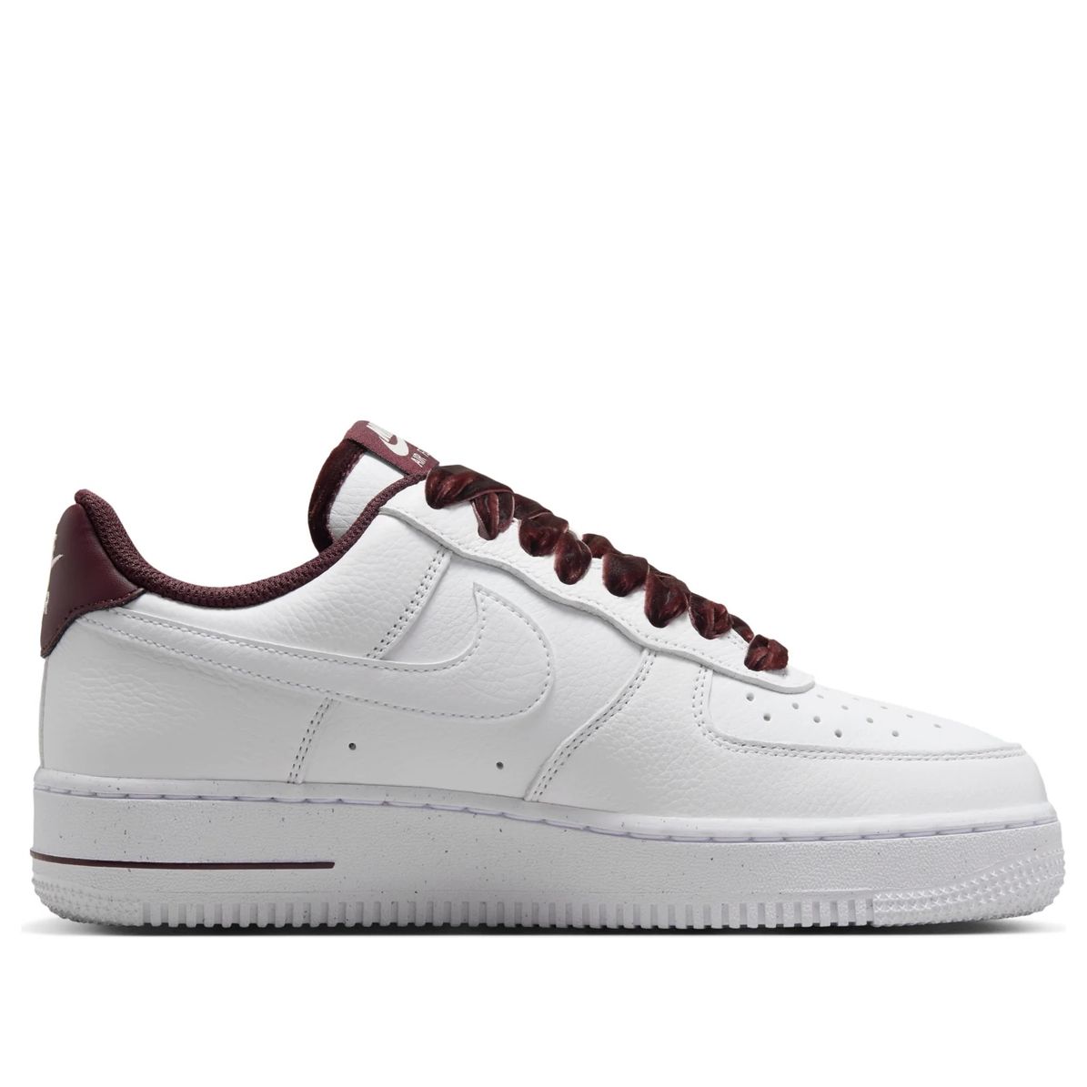 AF 1 Low Vintage ‘White Burgundy Crush’ HV4403-600 AF 1 Low Vintage ‘White Burgundy Crush’ HV4403-600