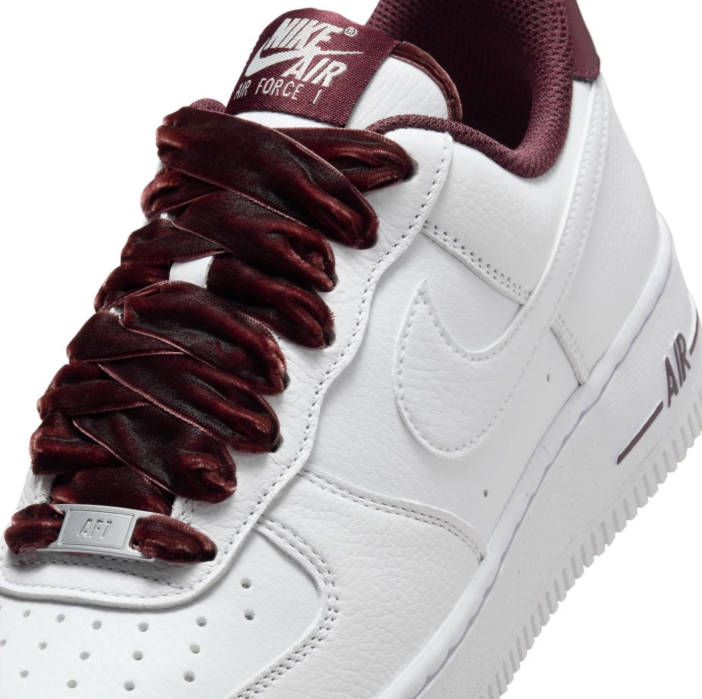 AF 1 Low Vintage ‘White Burgundy Crush’ HV4403-600 AF 1 Low Vintage ‘White Burgundy Crush’ HV4403-600