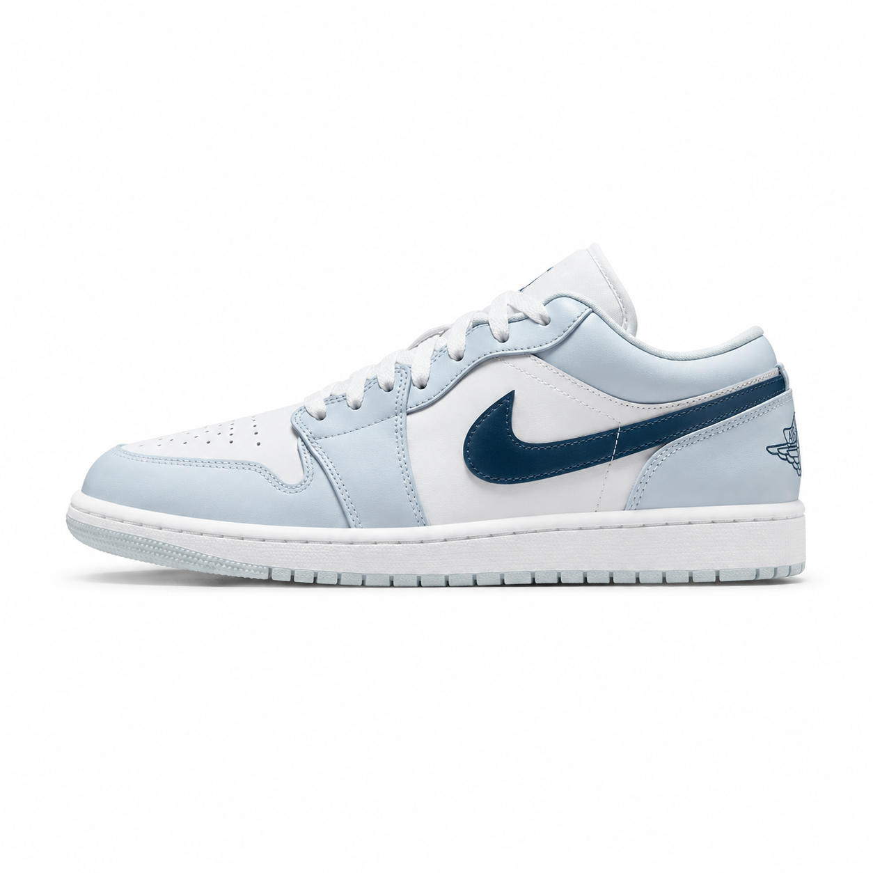 Independence Day Sneakers: 10 Holiday Picks and 2 Best-Sellers 24 giay11