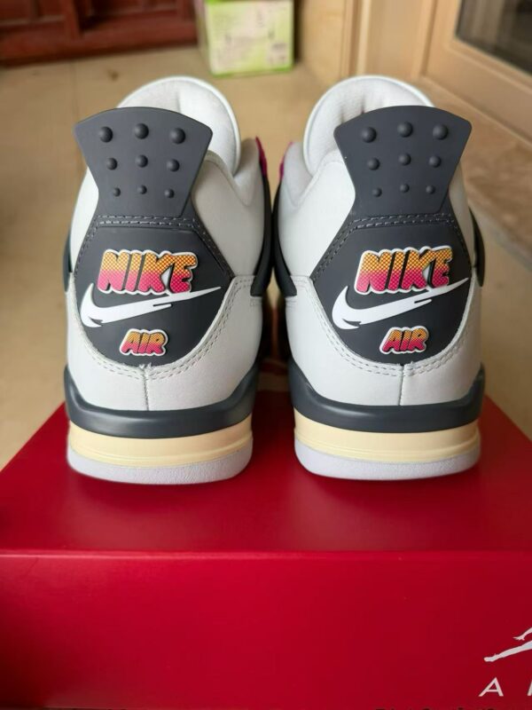 AJ 4  ‘Comic’ IO2362-100