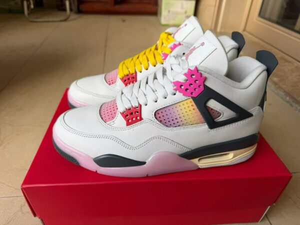 AJ 4  ‘Comic’ IO2362-100