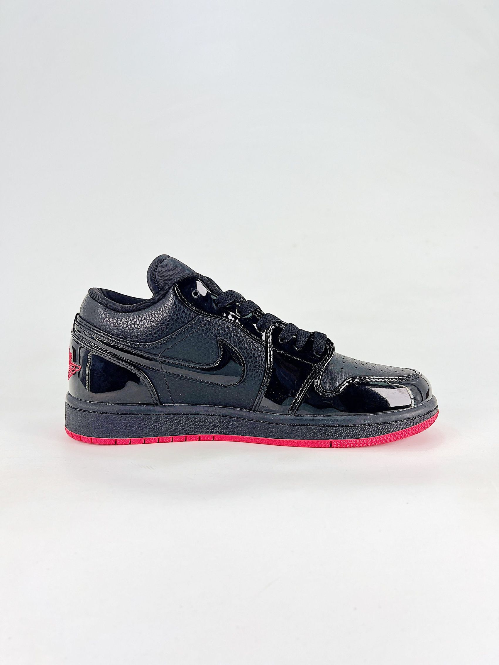 AJ 1 Low DD1660-001 AJ 1 Low DD1660-001
