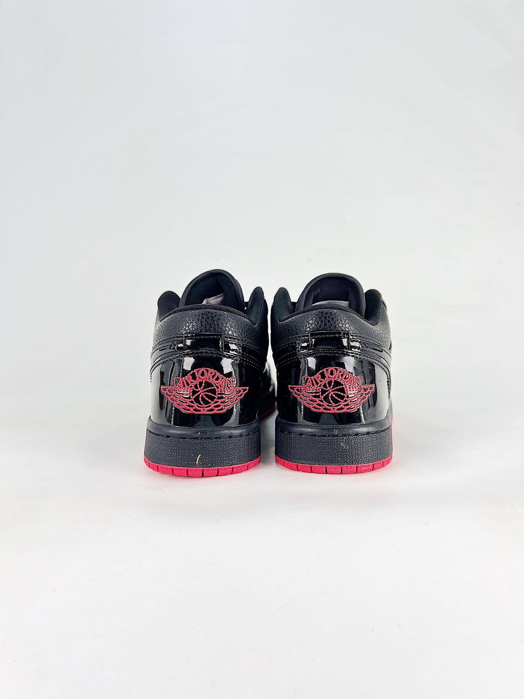 AJ 1 Low DD1660-001 AJ 1 Low DD1660-001