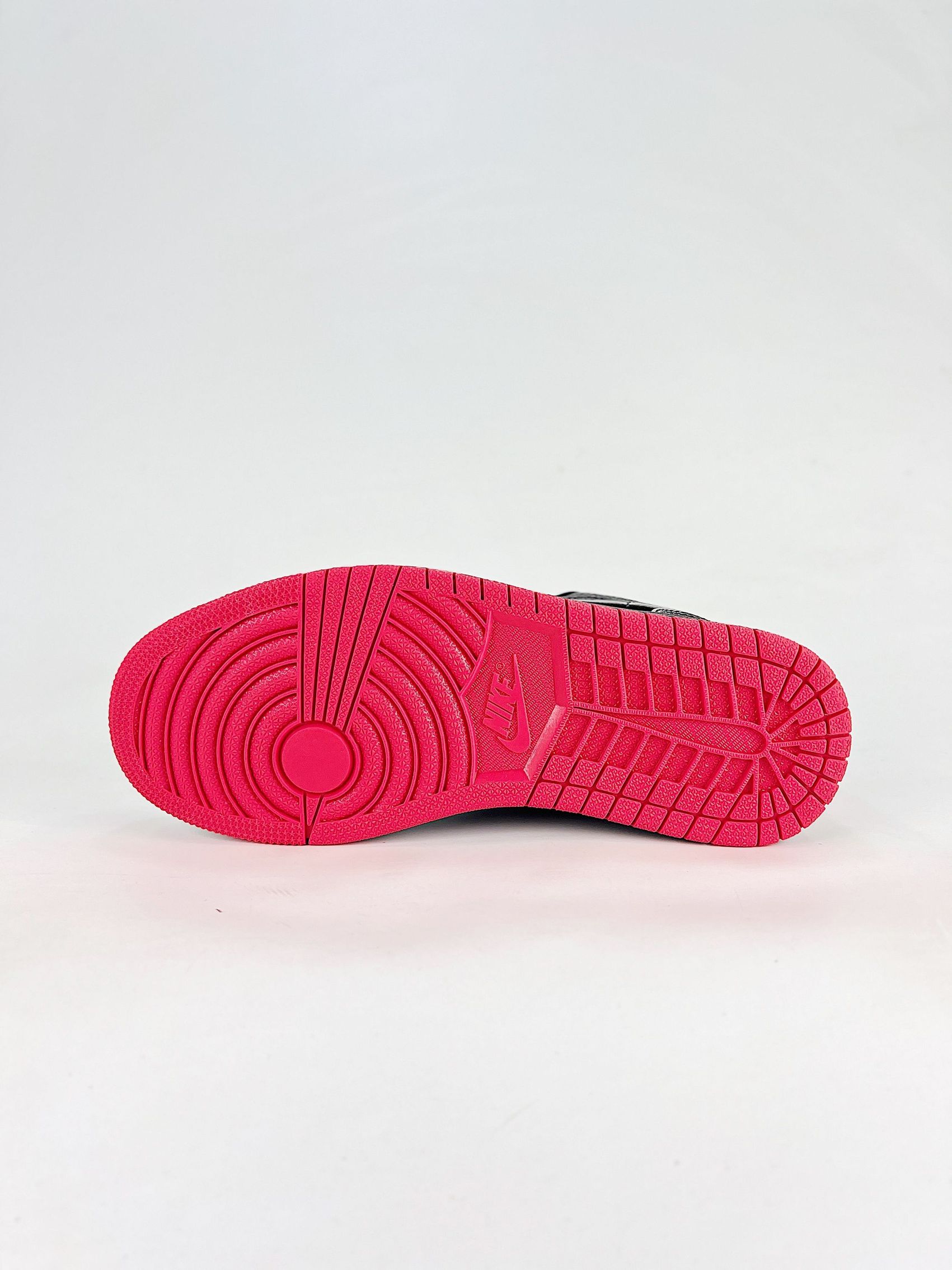 AJ 1 Low DD1660-001 AJ 1 Low DD1660-001