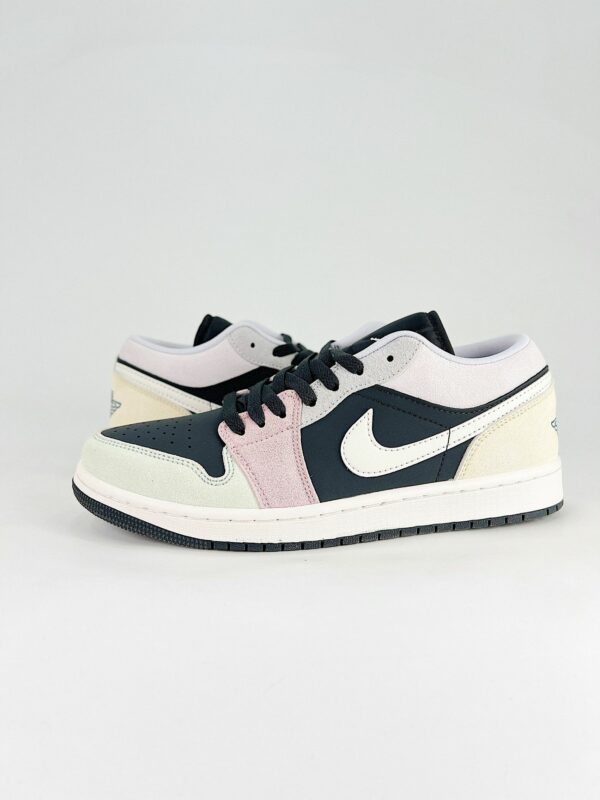 AJ 1 Low ‘Anthracite Muslin’ IB7109-004 AJ 1 Low ‘Anthracite Muslin’ IB7109-004