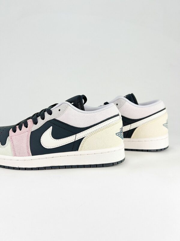 AJ 1 Low ‘Anthracite Muslin’ IB7109-004 AJ 1 Low ‘Anthracite Muslin’ IB7109-004