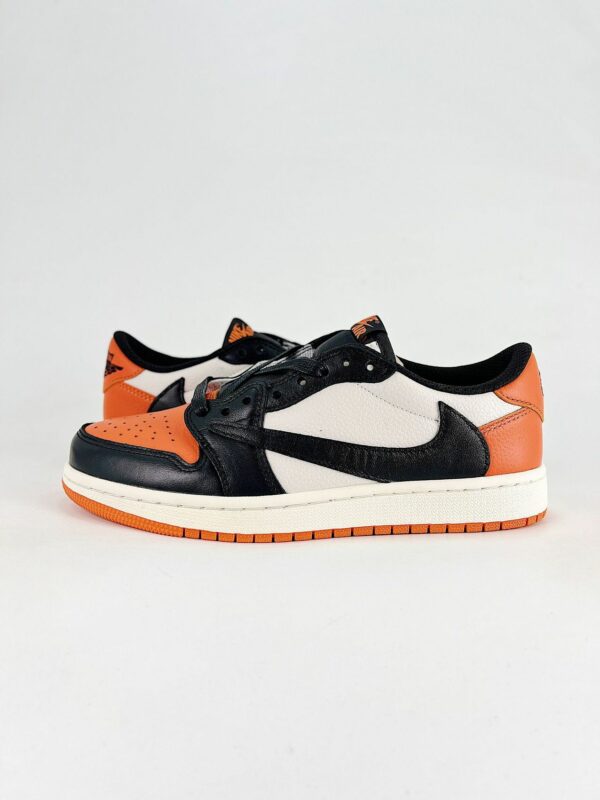 AJ 1 Low Travis Scott ‘Shattered Backboard’ CZ0790-005 AJ 1 Low Travis Scott ‘Shattered Backboard’ CZ0790-005