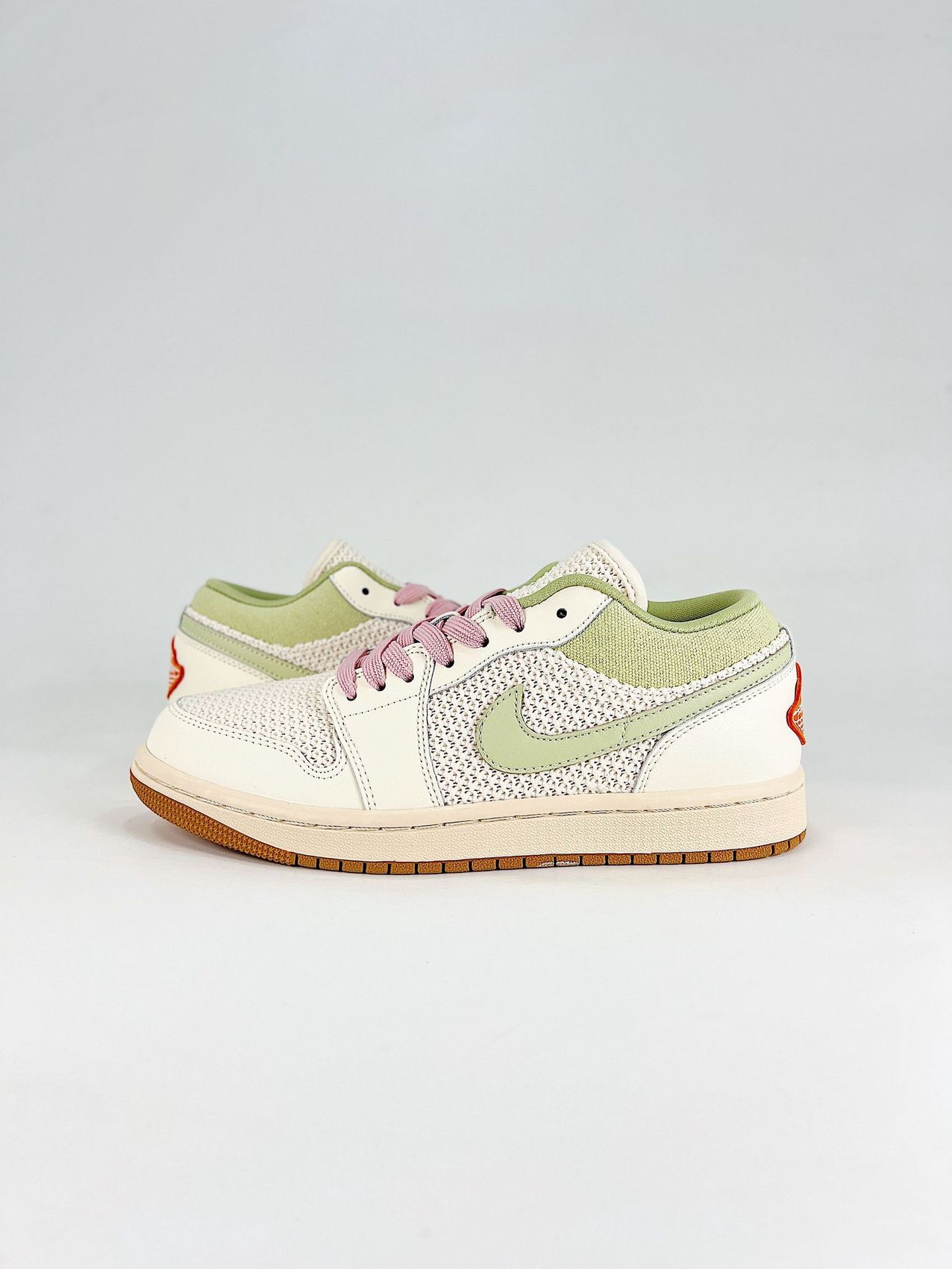 AJ 1 Low SE ‘Olive Aura’ II0569-100 AJ 1 Low SE ‘Olive Aura’ II0569-100