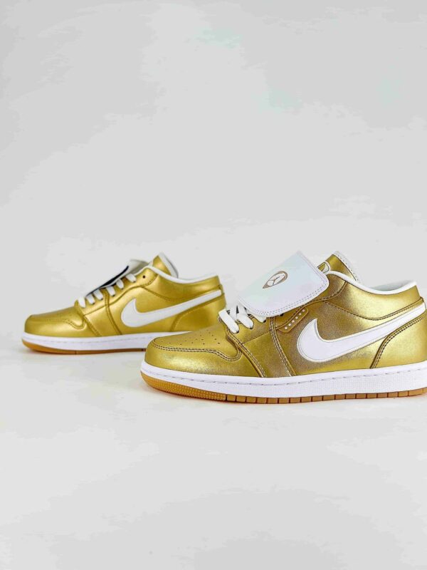 AJ 1 Low ‘Gold Tiempo’ IR2304-703 AJ 1 Low ‘Gold Tiempo’ IR2304-703