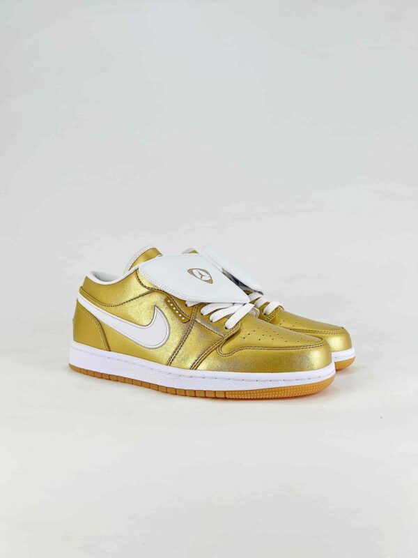 AJ 1 Low ‘Gold Tiempo’ IR2304-703 AJ 1 Low ‘Gold Tiempo’ IR2304-703