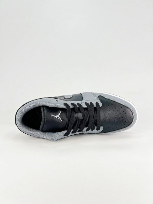 AJ 1 Low ‘Cool Grey’ IU7550-065 AJ 1 Low ‘Cool Grey’ IU7550-065