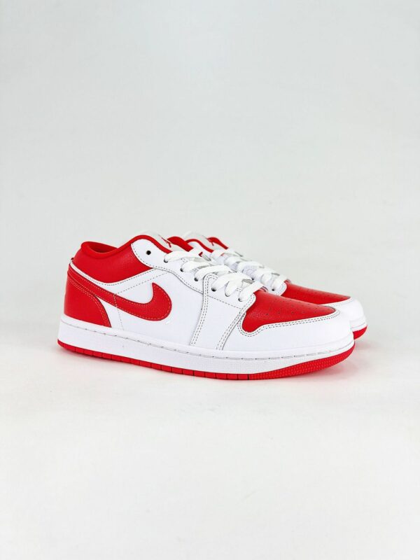 AJ 1 Low ‘White Chile Red’ DC0774-110