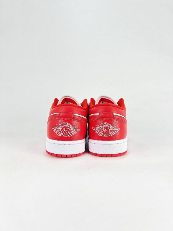 AJ 1 Low ‘White Chile Red’ DC0774-110