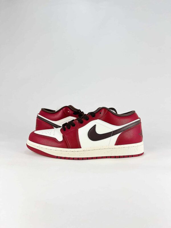 AJ 1 Low SE ‘Sail Baroque Brown Team Red’ IX5004-121