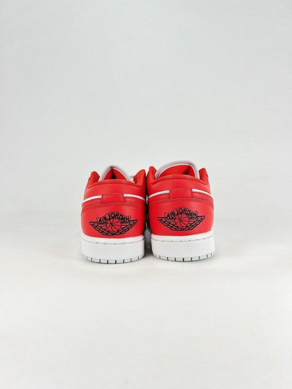AJ 1 Low SE ‘Chile Red’ II9813-600 AJ 1 Low SE ‘Chile Red’ II9813-600