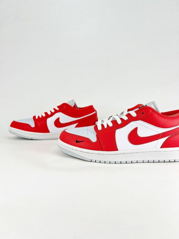 AJ 1 Low SE ‘Chile Red’ II9813-600 AJ 1 Low SE ‘Chile Red’ II9813-600