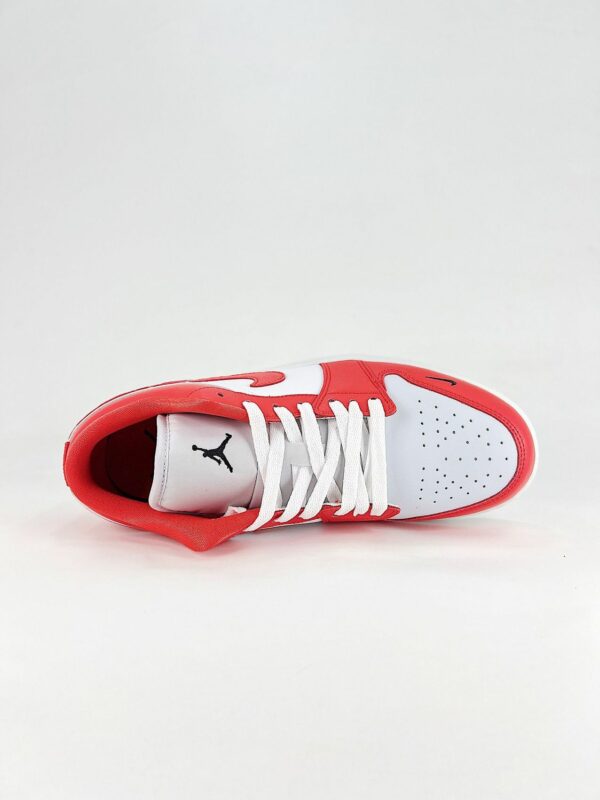 AJ 1 Low SE ‘Chile Red’ II9813-600 AJ 1 Low SE ‘Chile Red’ II9813-600