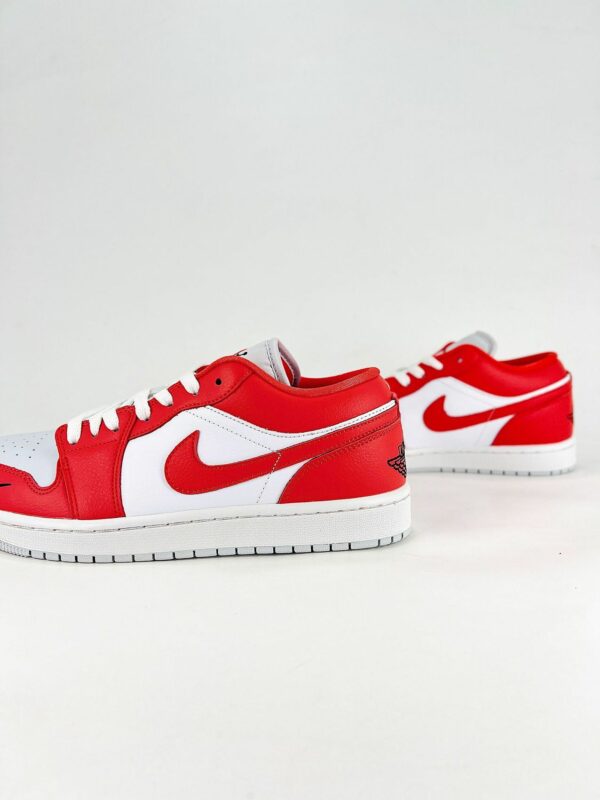 AJ 1 Low SE ‘Chile Red’ II9813-600 AJ 1 Low SE ‘Chile Red’ II9813-600