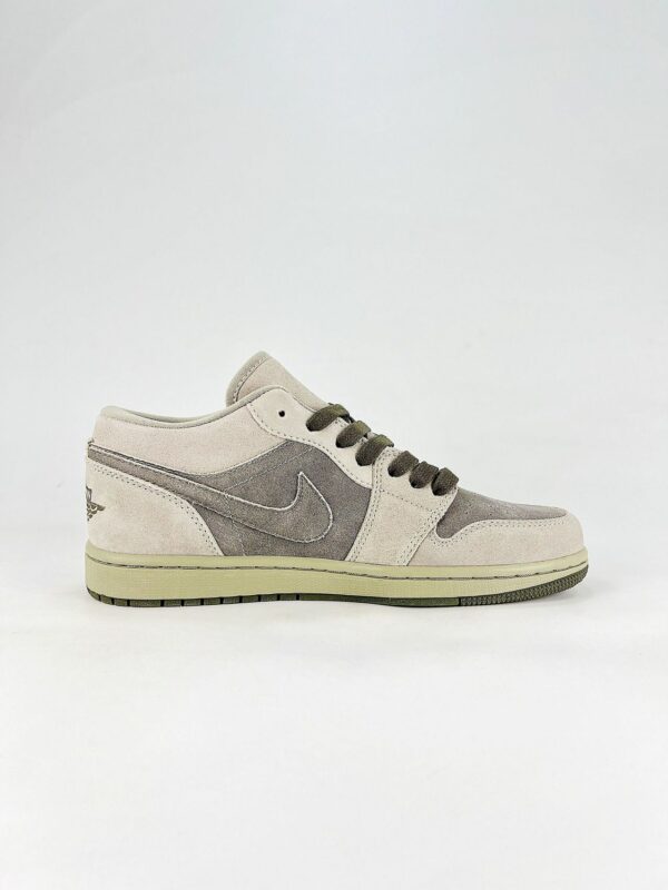 AJ 1 Low SE ‘Spruce Fog’ IR7327-304