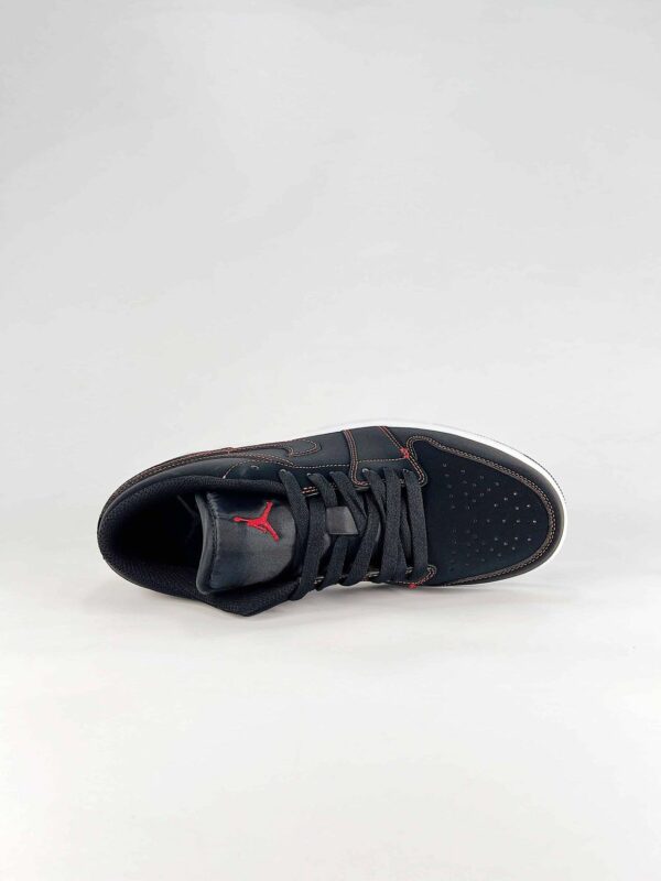 AJ 1 Low ‘Bloodline’ 553558-076