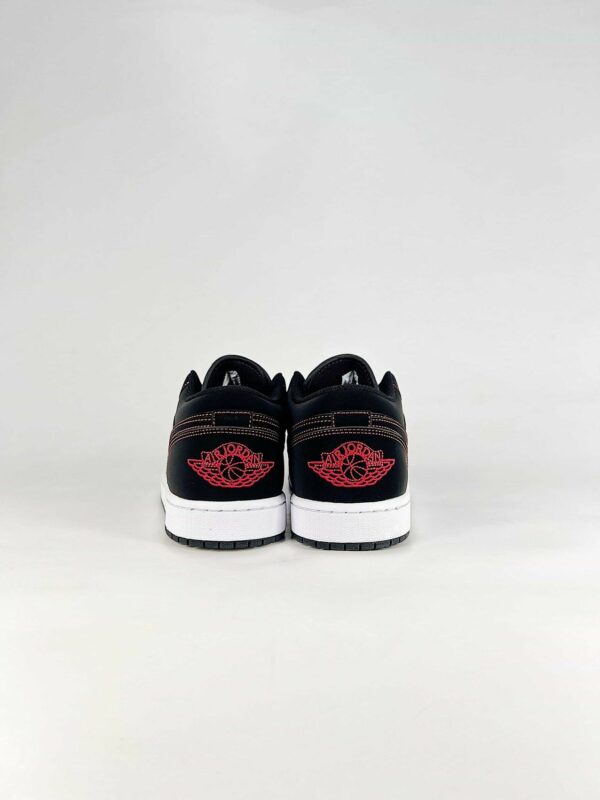 AJ 1 Low ‘Bloodline’ 553558-076