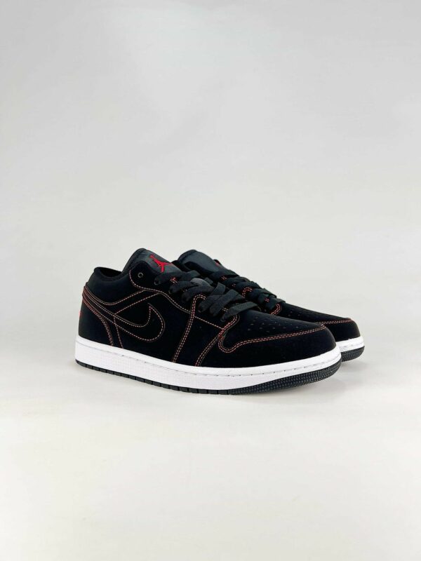 AJ 1 Low ‘Bloodline’ 553558-076