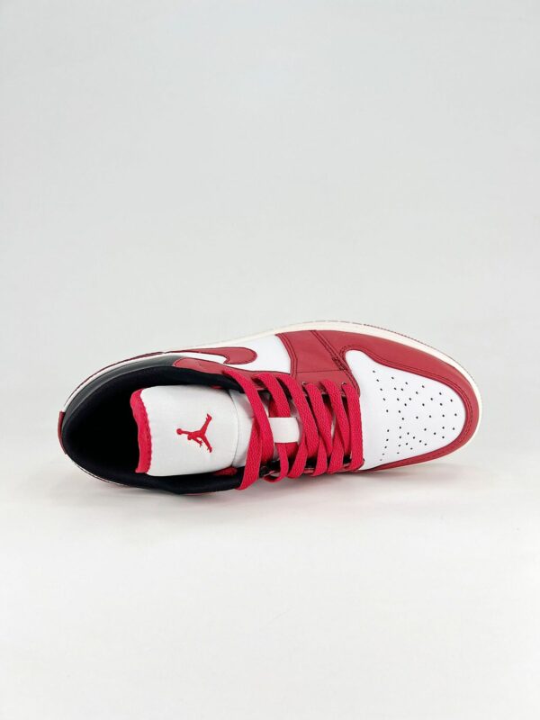 AJ 1 Low ‘Reverse Black Toe’ DC0774-160 AJ 1 Low ‘Reverse Black Toe’ DC0774-160