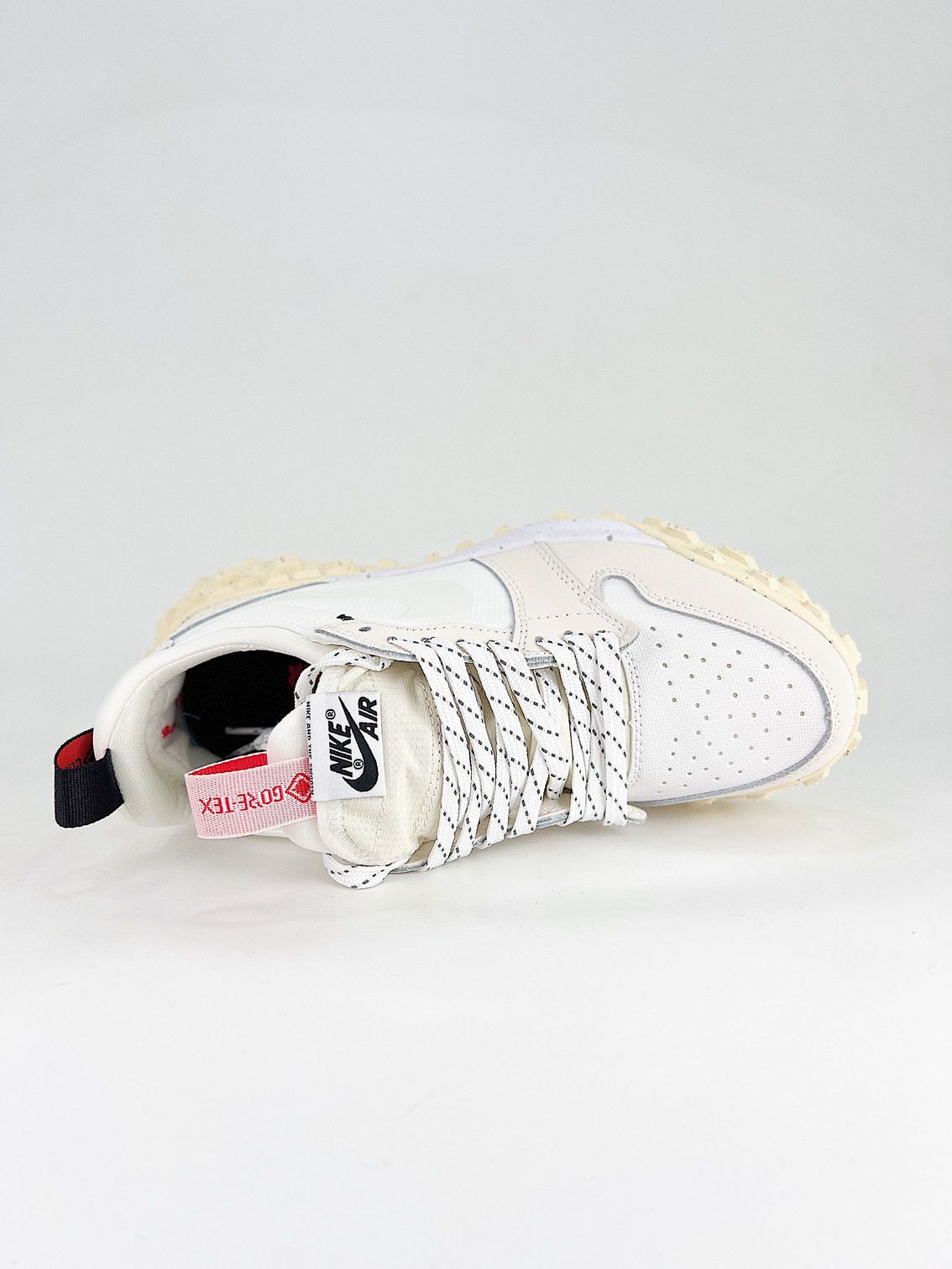 AJ 1 Element Low A/T ‘Phantom Sail’ FV4227-003 AJ 1 Element Low A/T ‘Phantom Sail’ FV4227-003