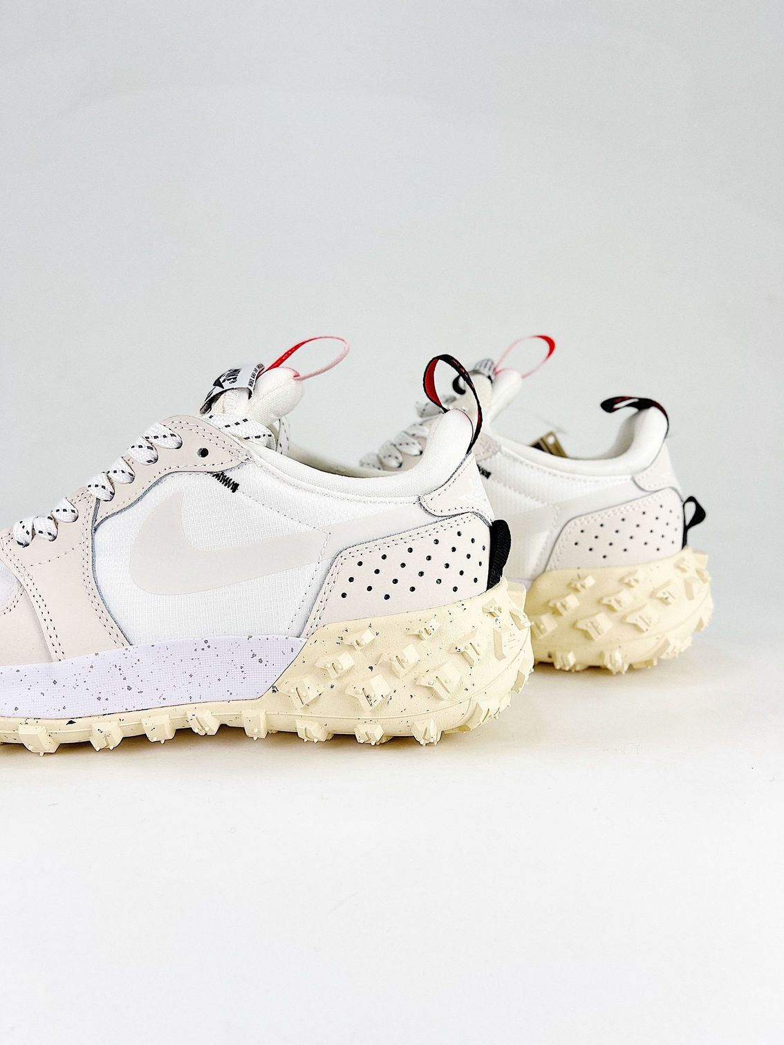 AJ 1 Element Low A/T ‘Phantom Sail’ FV4227-003 AJ 1 Element Low A/T ‘Phantom Sail’ FV4227-003