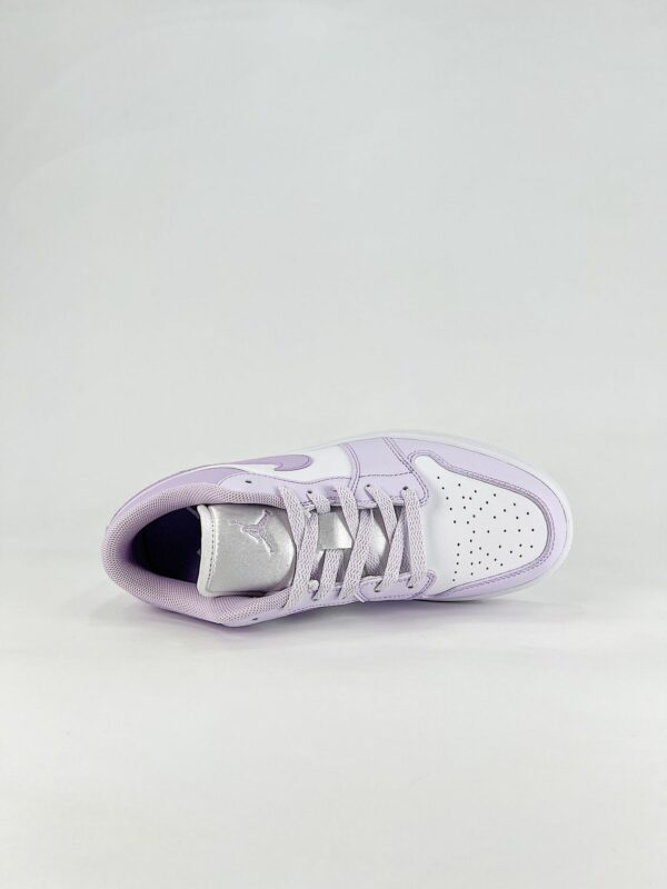 AJ 1 Low ‘Violet Mist’ 553560-502