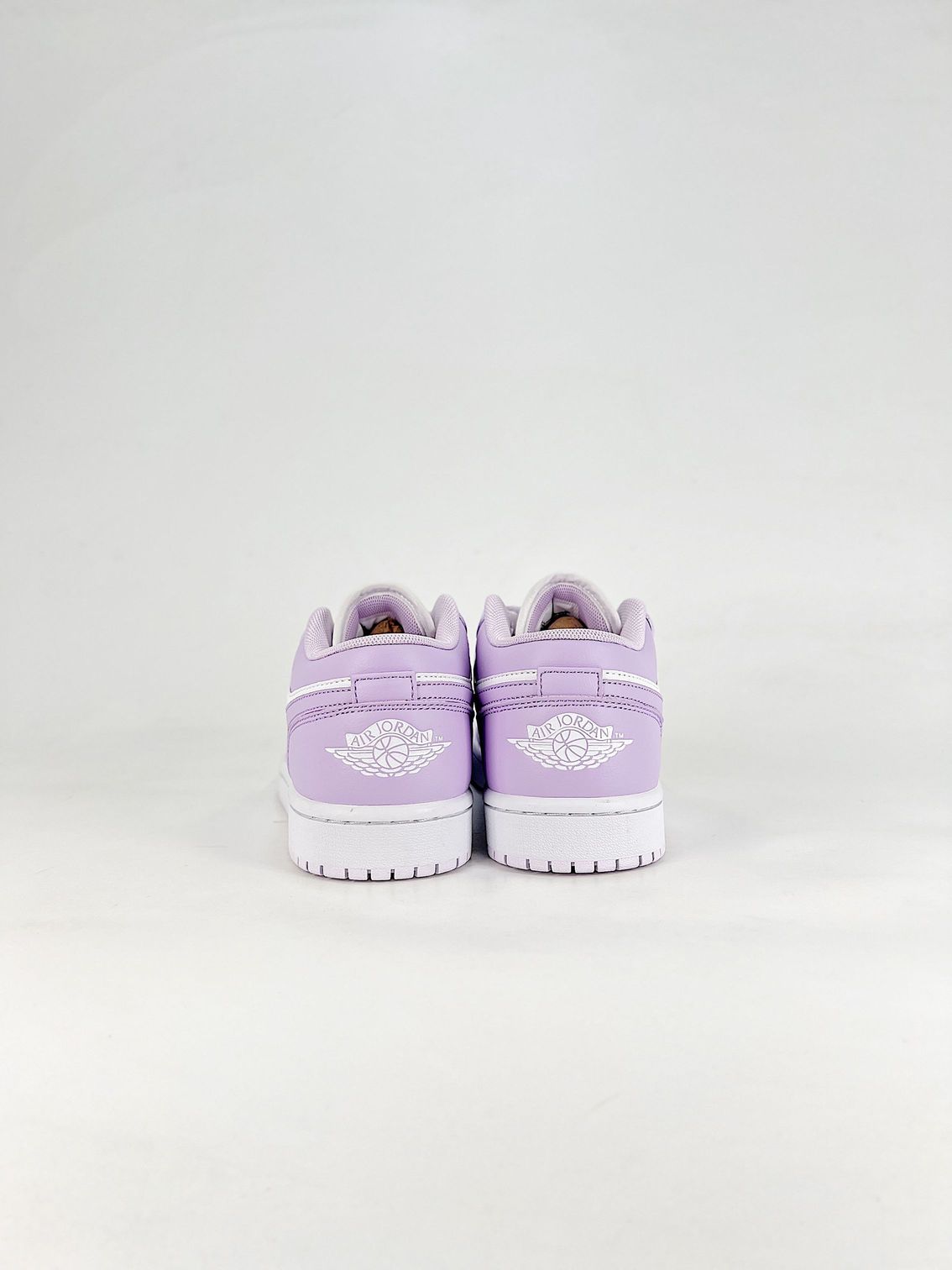 AJ 1 Low ‘Violet Mist’ 553560-502 AJ 1 Low ‘Violet Mist’ 553560-502
