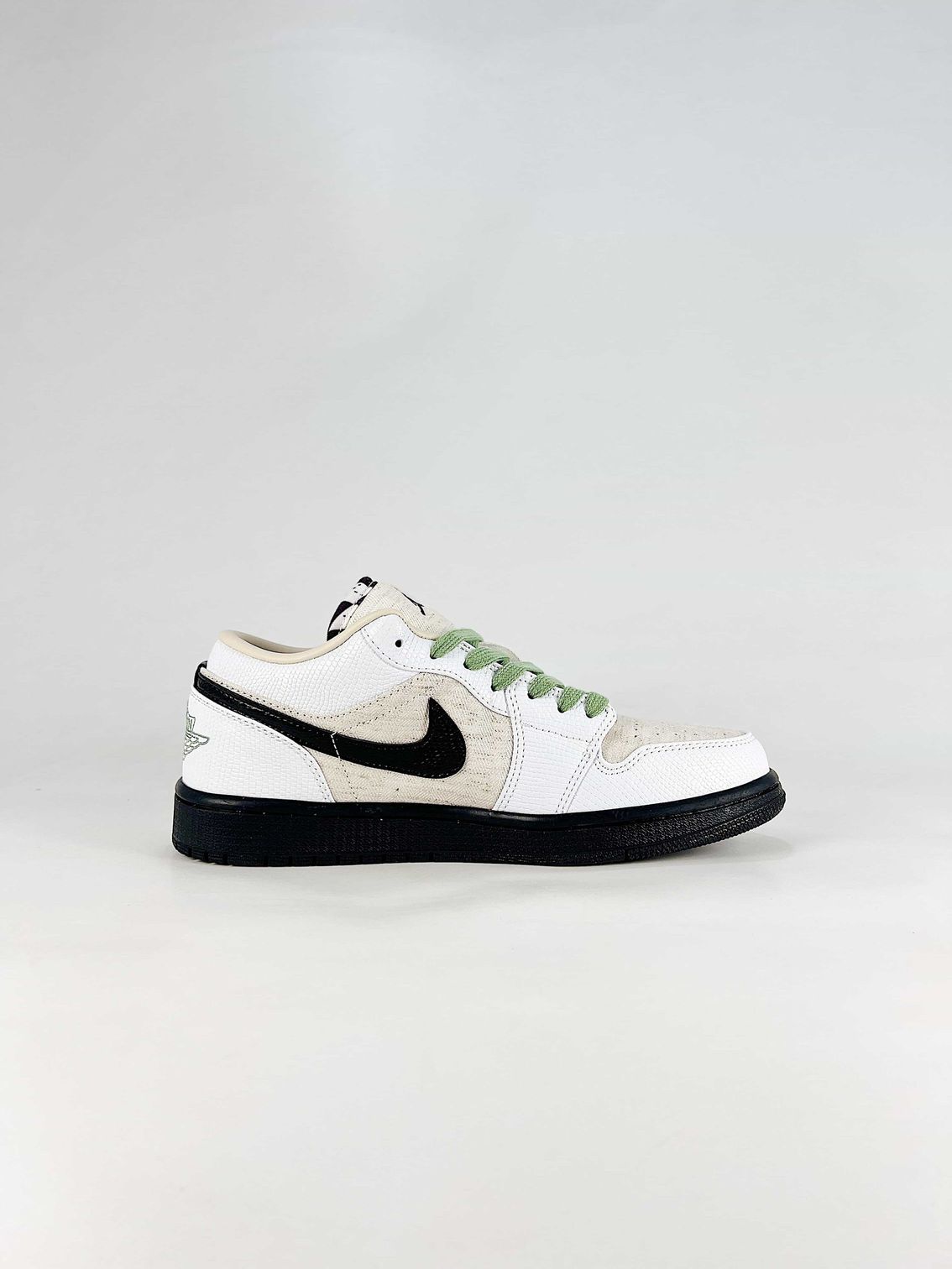 AJ 1 Low SE ‘Light Orewood Brown Steam’ IW2020-110 AJ 1 Low SE ‘Light Orewood Brown Steam’ IW2020-110