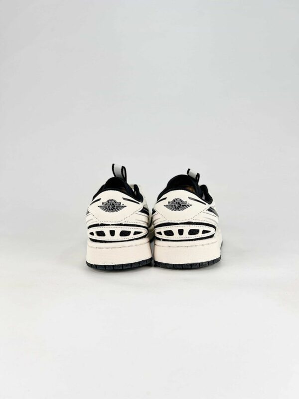 AJ 1 Low Method of Make V3 ‘Sail Black’ HQ2186-001