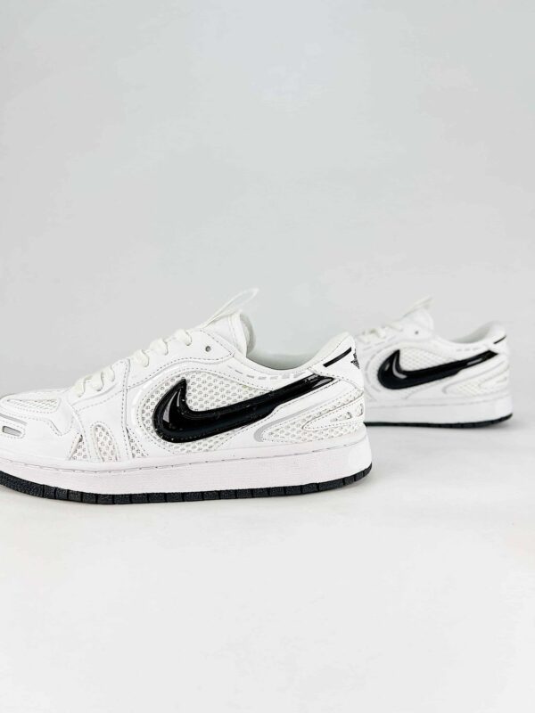 AJ 1 Low Method of Make V3 ‘White Black’ HQ2186-001 AJ 1 Low Method of Make V3 ‘White Black’ HQ2186-001